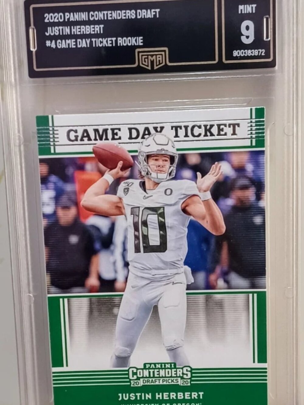 2020 Panini Contenders Draft JUSTIN HERBERT #4 GAME DAY TICKET ROOKIE GMA 9 MINT